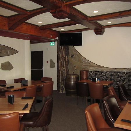The Pine Inn Chetwynd Exterior foto